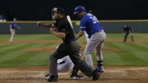 Baseball umpire signals that you should know